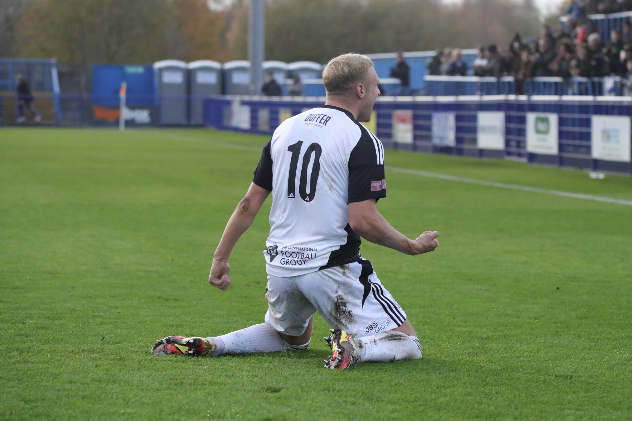 Report: Curzon Ashton (A)