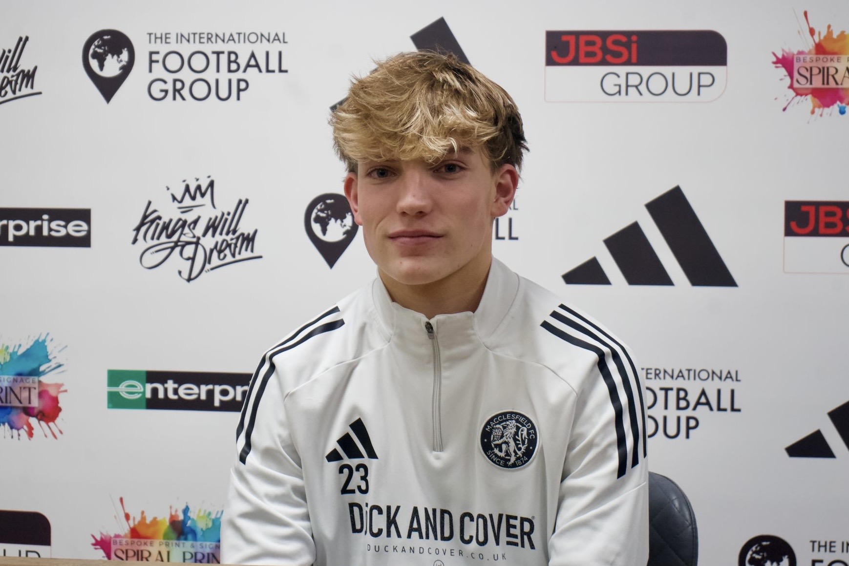 LUCAS LOANED TO COLNE