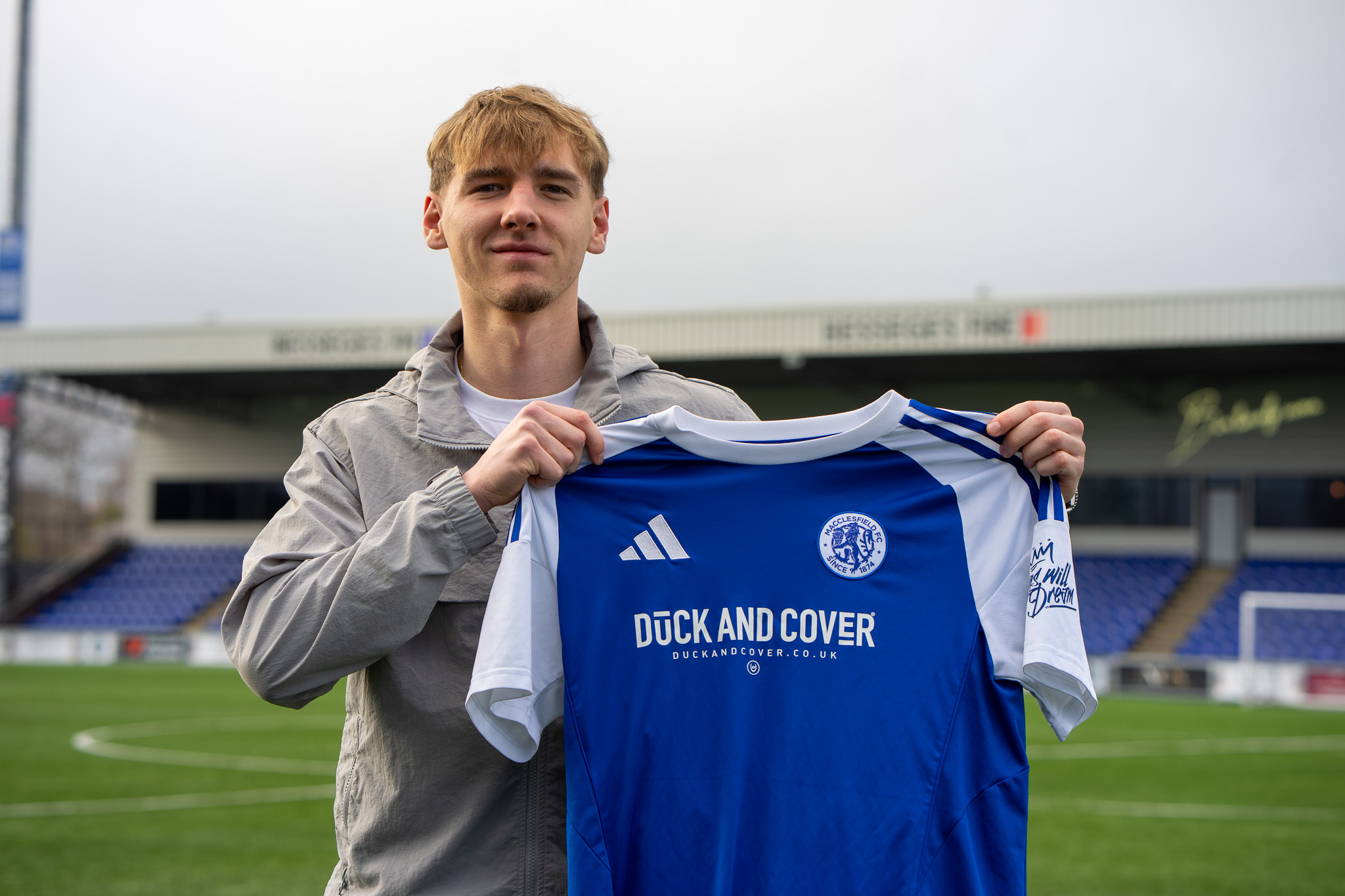 SILKMEN POUNCE FOR PASIEK