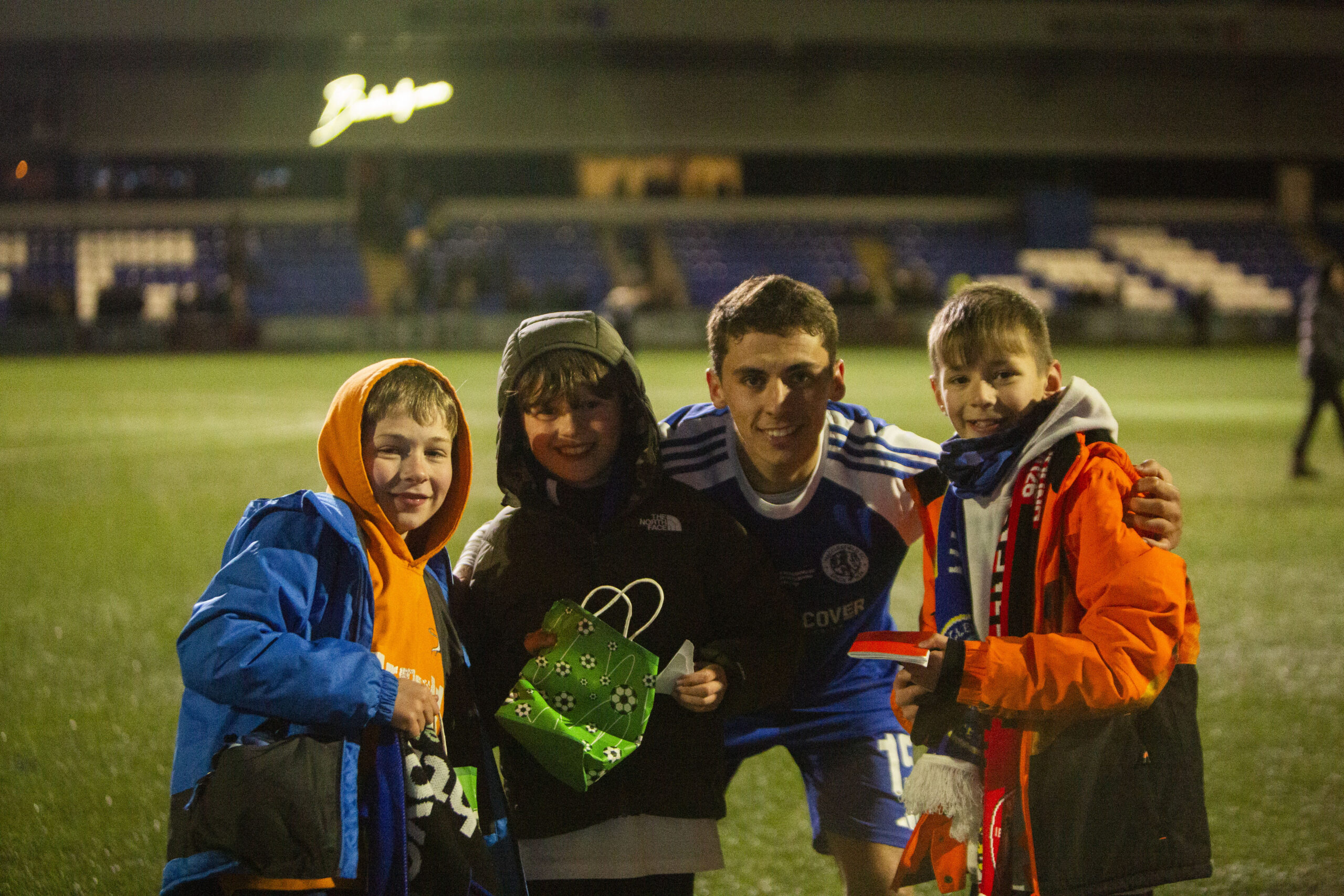SILKMEN FAN CAM: BRENTFORD (H) | EMIRATES FA CUP