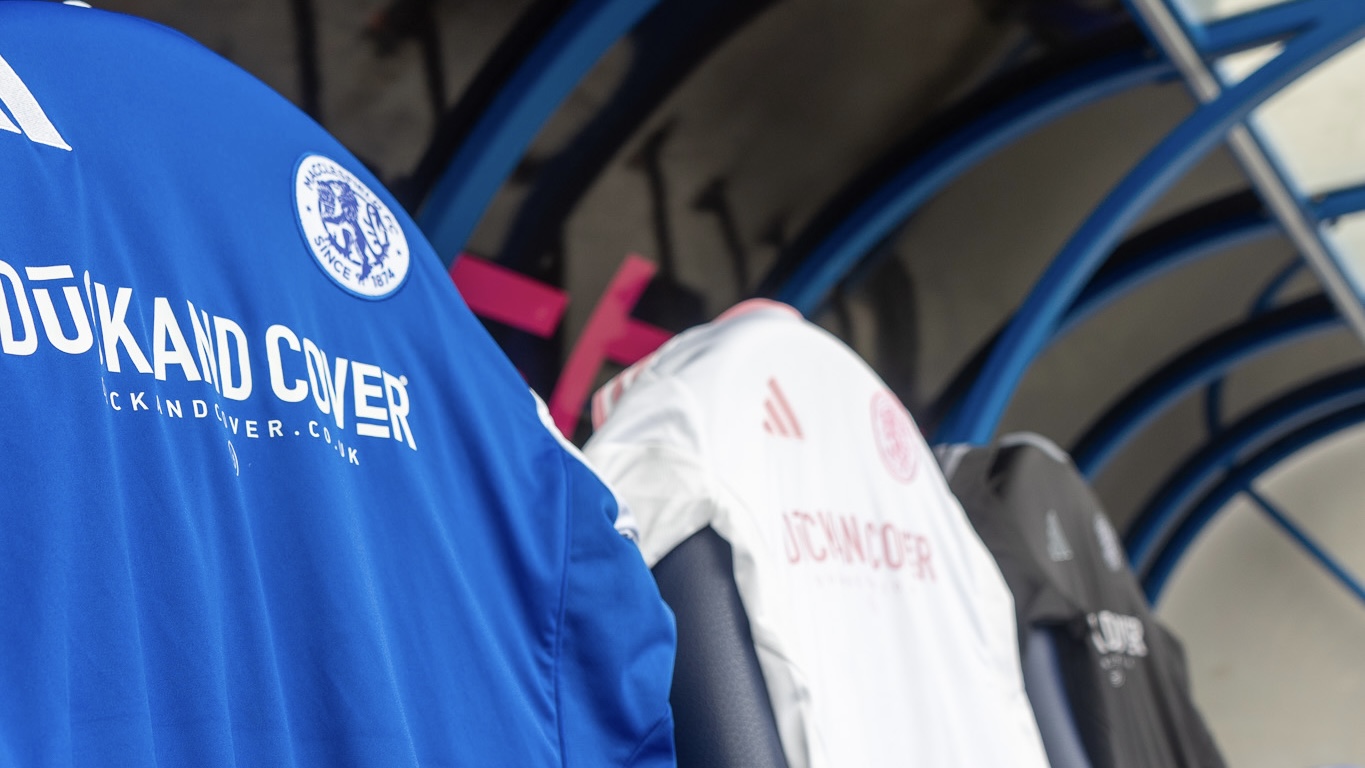 FLASH KIT AND CLOTHING SALE