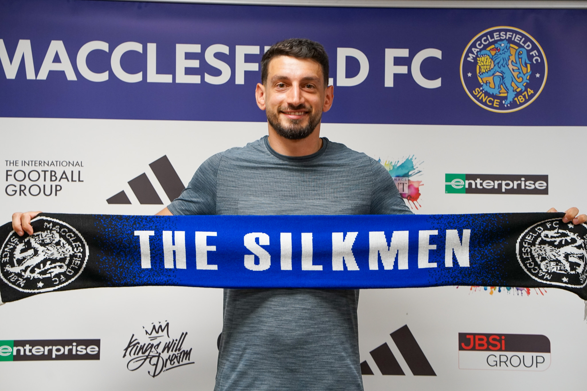 USTABASI SIGNS FOR SILKMEN