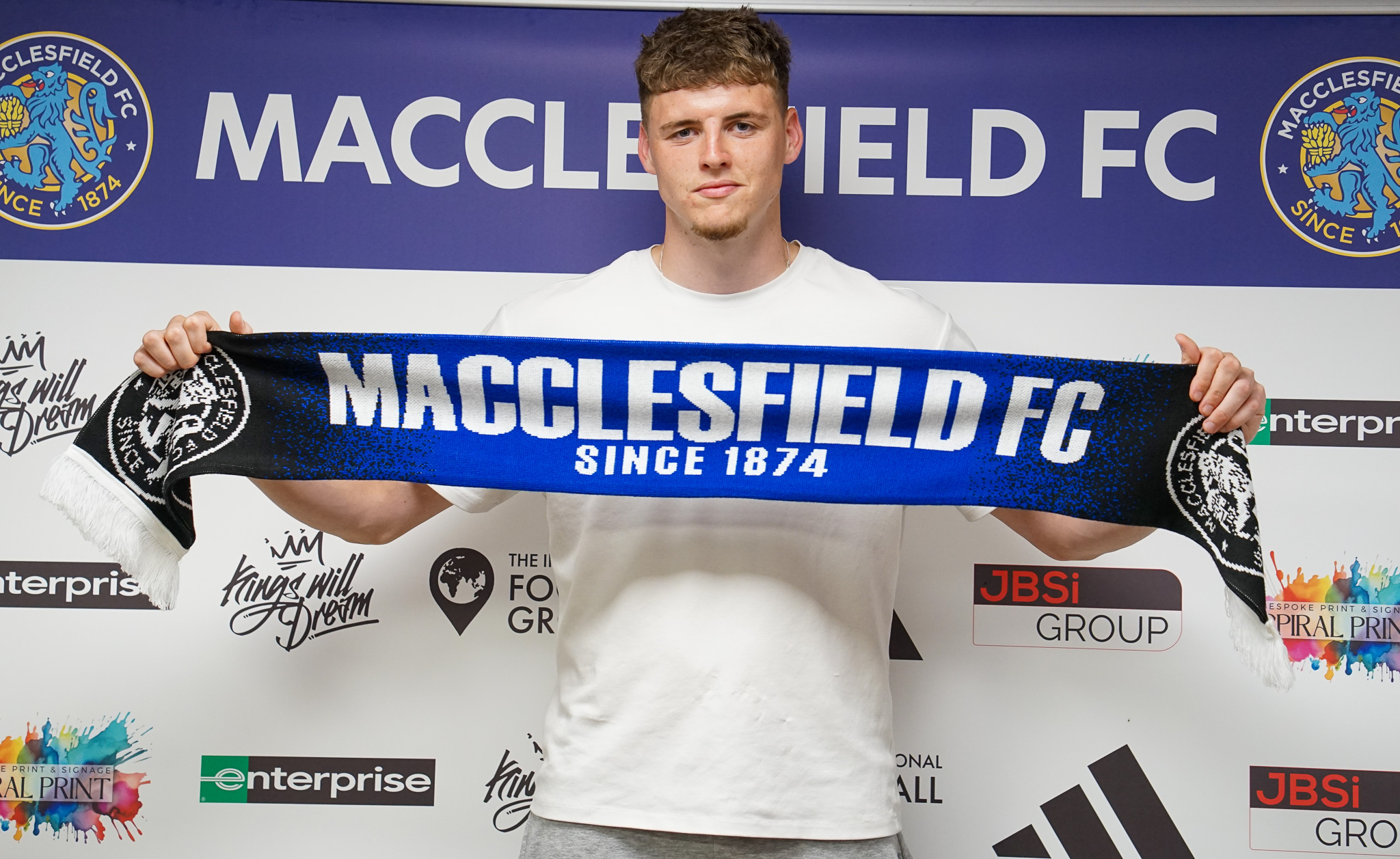 TOM WILSON JOINS THE SILKMEN