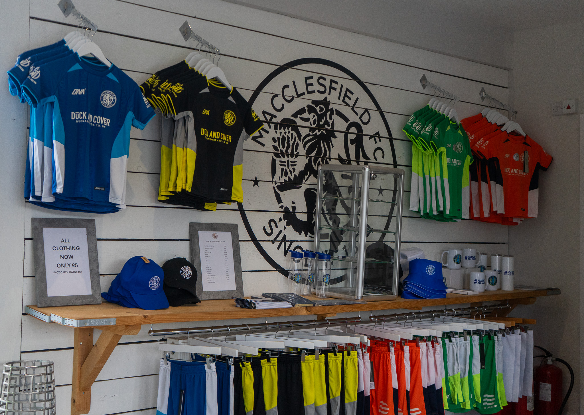 CLUB SHOP OPENING HOURS